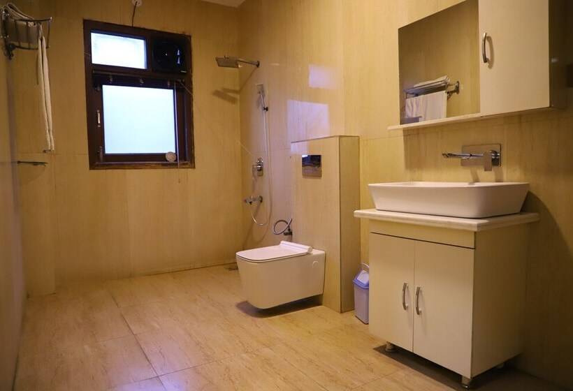 پانسیون Kumar Residency