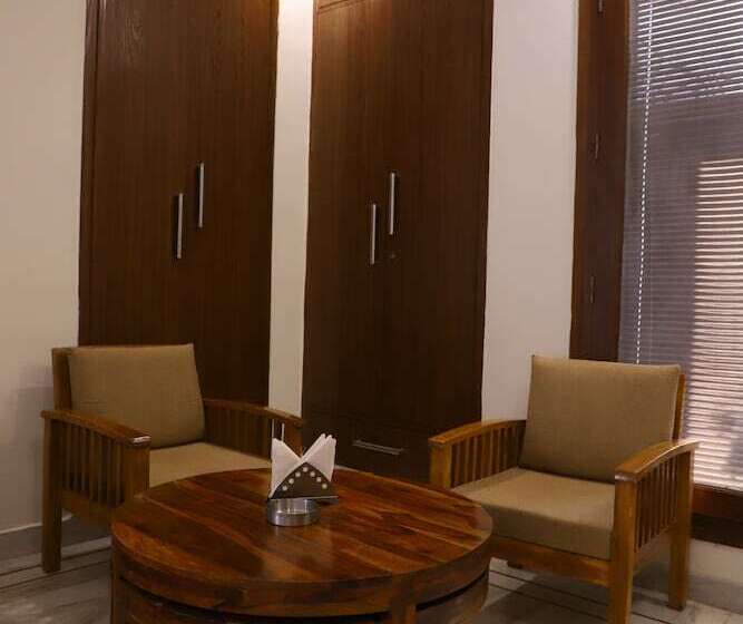 پانسیون Kumar Residency