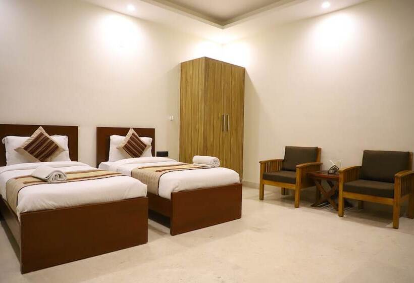 پانسیون Kumar Residency