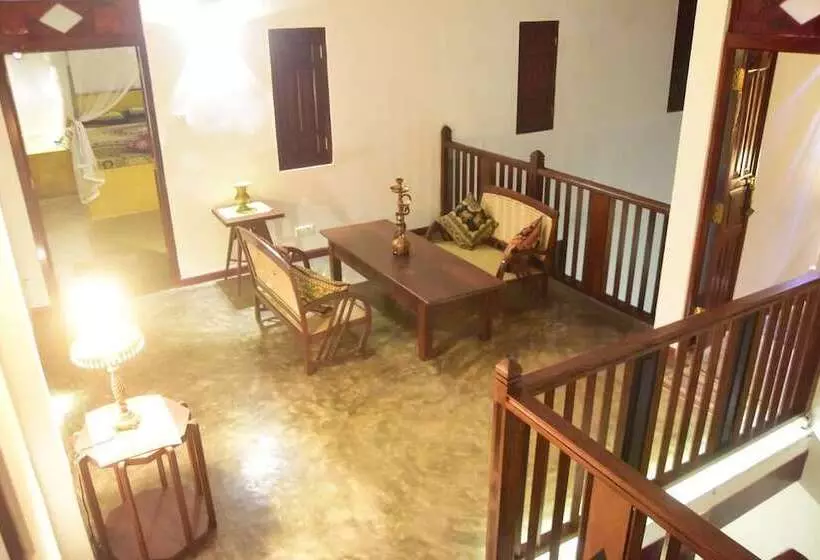 پانسیون Unawatuna Royal Lotus Villa