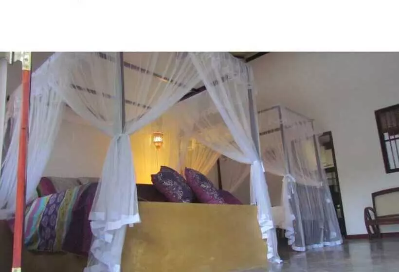 پانسیون Unawatuna Royal Lotus Villa
