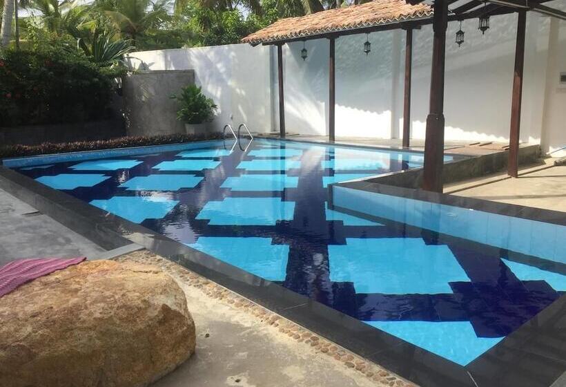 بنسيون Unawatuna Royal Lotus Villa