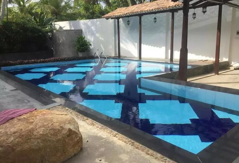 پانسیون Unawatuna Royal Lotus Villa