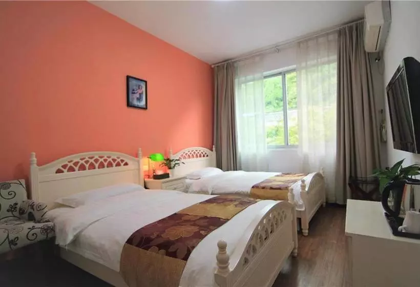 Highpark Riverview Inn