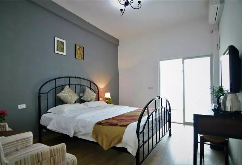 Highpark Riverview Inn