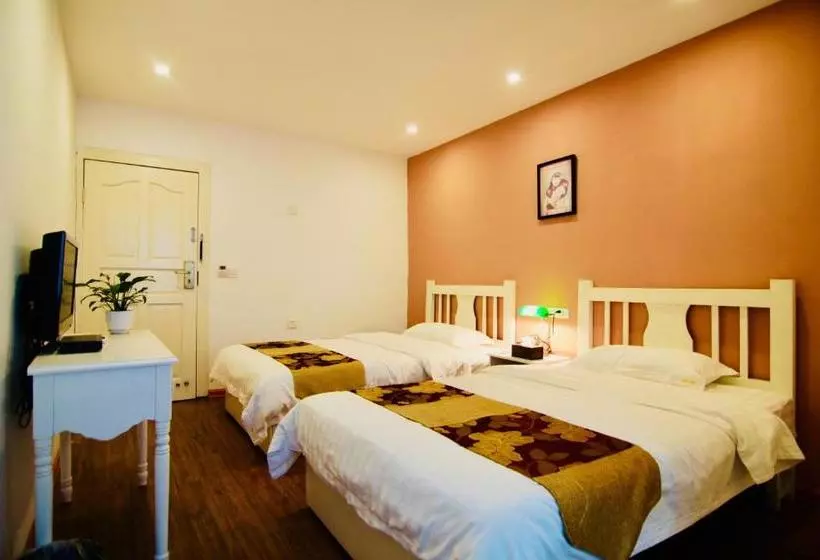 Highpark Riverview Inn
