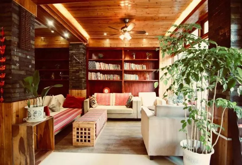 Highpark Riverview Inn