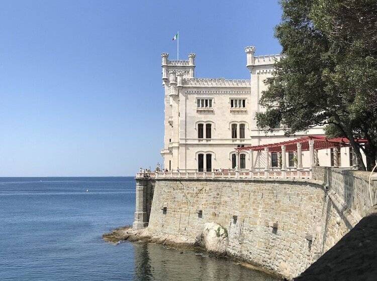 مسافرخانه Solun