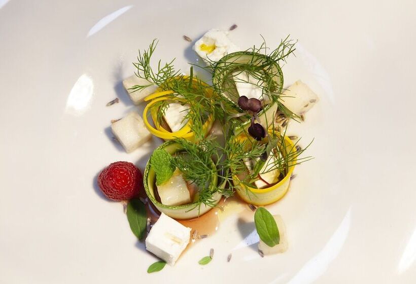 مسافرخانه Solun