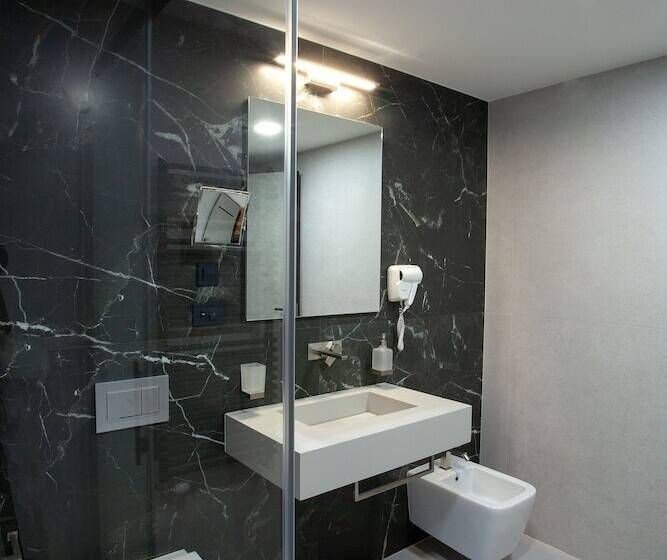 مسافرخانه Solun