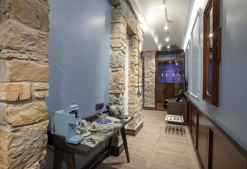 مسافرخانه Solun