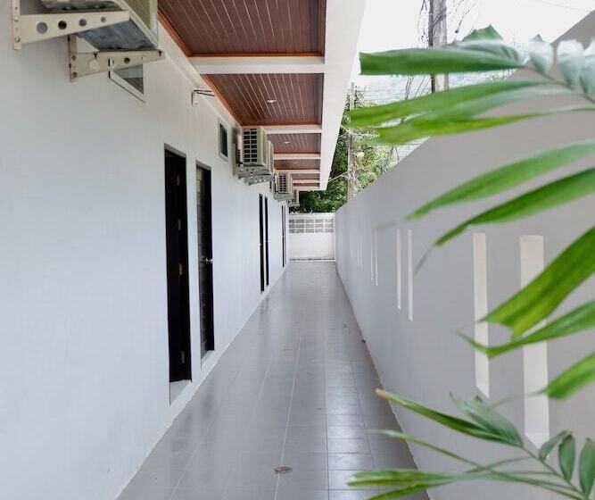 ホテル Aiya Resort Kohtao