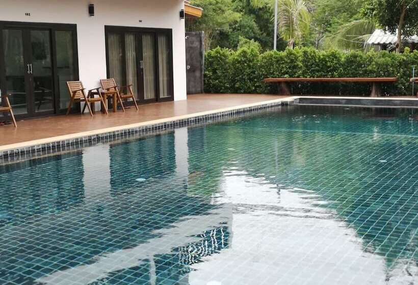 ホテル Aiya Resort Kohtao