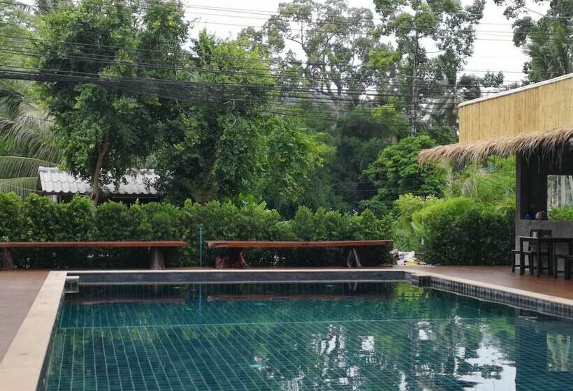 ホテル Aiya Resort Kohtao