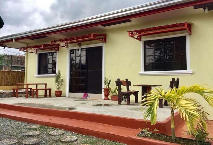 هتل Evangeline Garden And Lodge