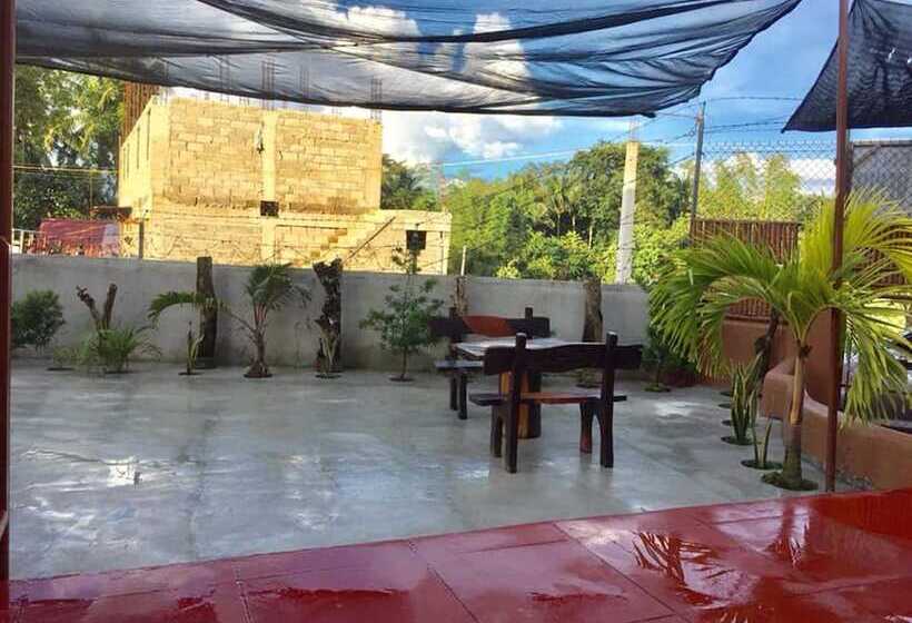 هتل Evangeline Garden And Lodge