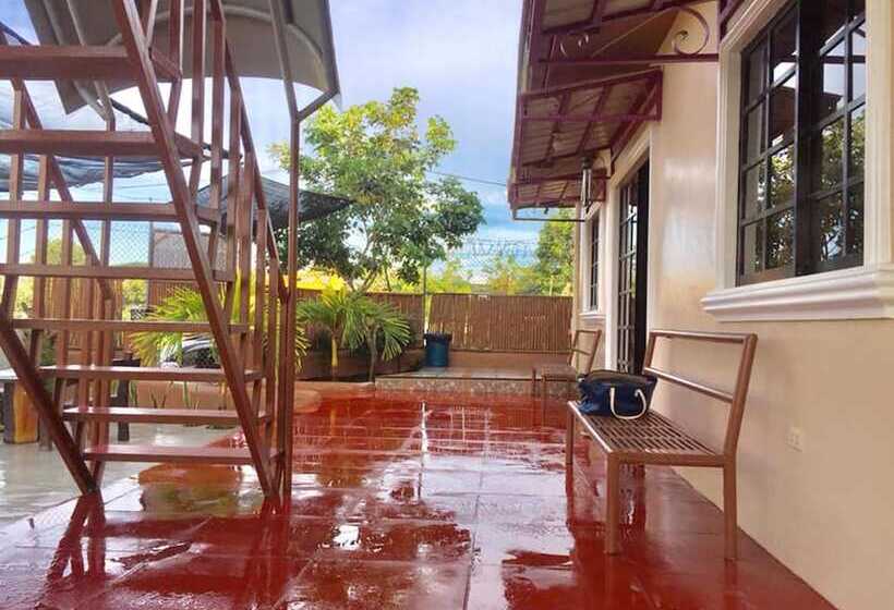 هتل Evangeline Garden And Lodge