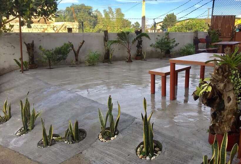 هتل Evangeline Garden And Lodge