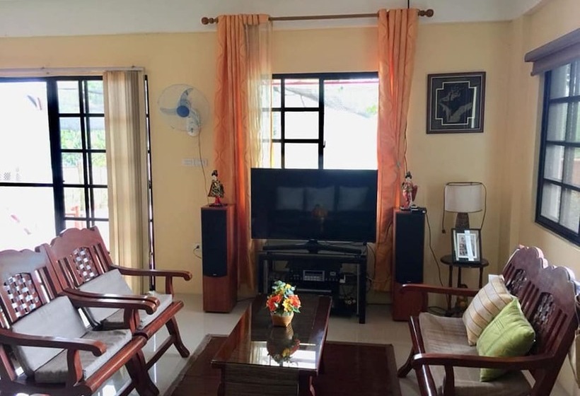 هتل Evangeline Garden And Lodge