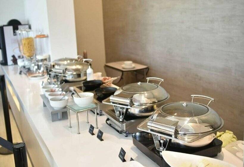 Отель Hilton Garden Inn Santa Ana San Jose