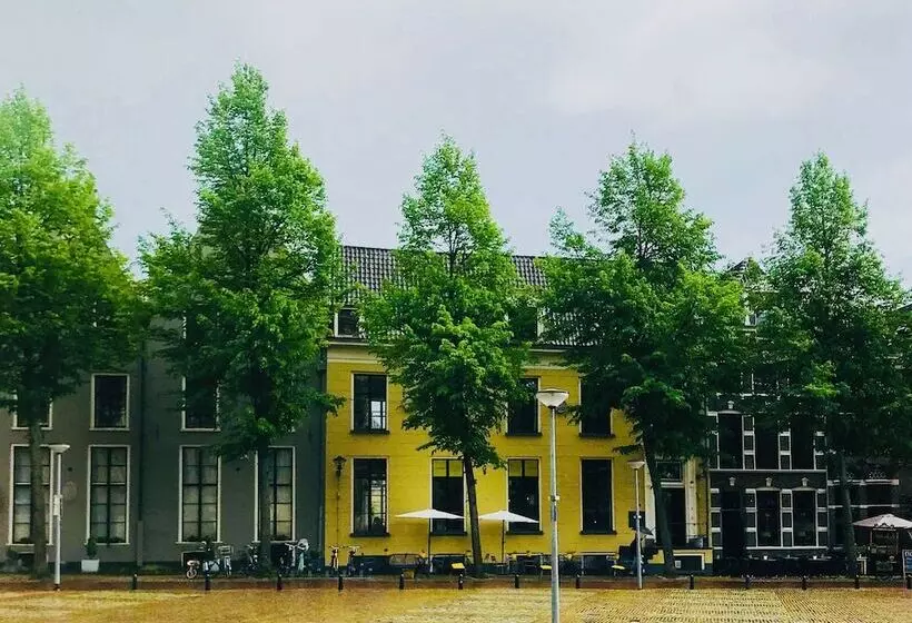 هتل In Het Huis Van Deventer