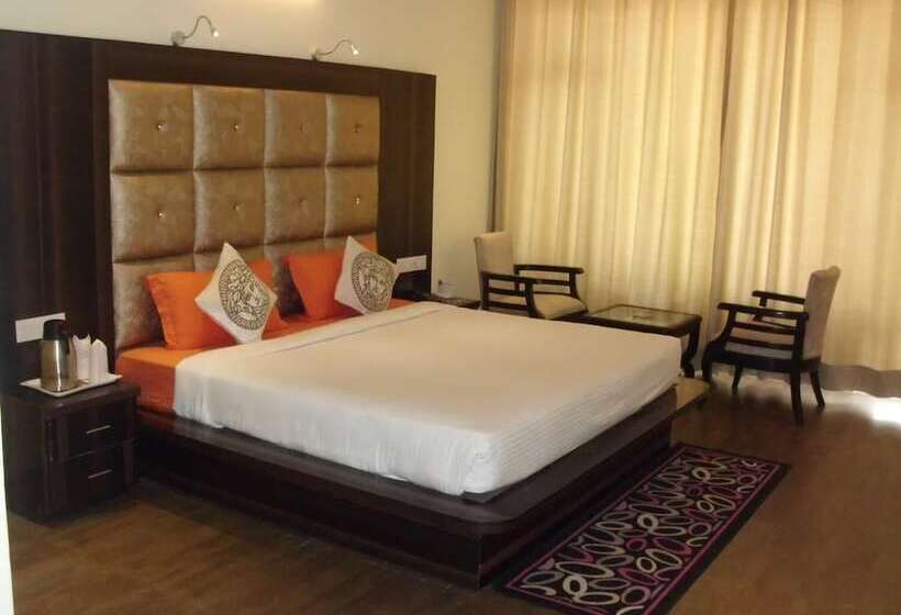 בית מלון כפרי Kamal Residency