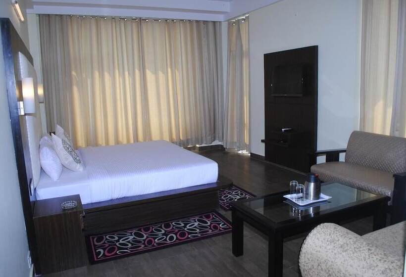 בית מלון כפרי Kamal Residency