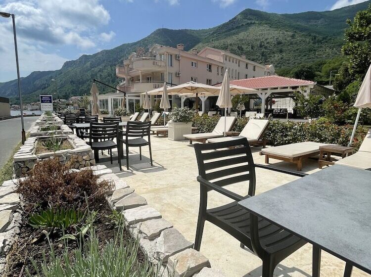 هتل Montebay Perla