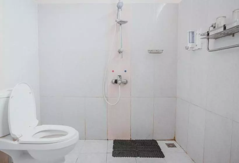 ホテル Reddoorz Plus @ Tanjung Karang Lampung 2