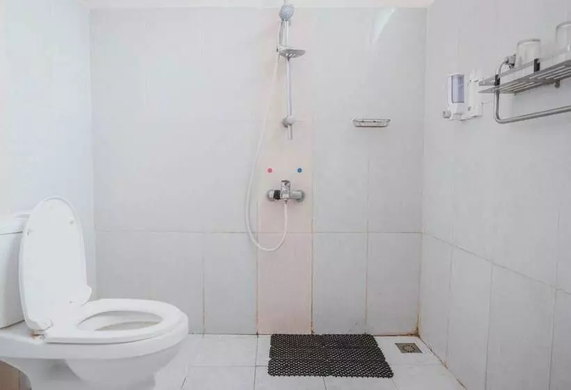 ホテル Reddoorz Plus @ Tanjung Karang Lampung 2