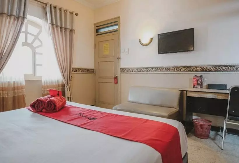 ホテル Reddoorz Plus @ Tanjung Karang Lampung 2