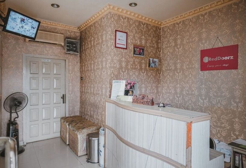 בית מלון כפרי Reddoorz Plus @ Tanjung Karang Lampung 2