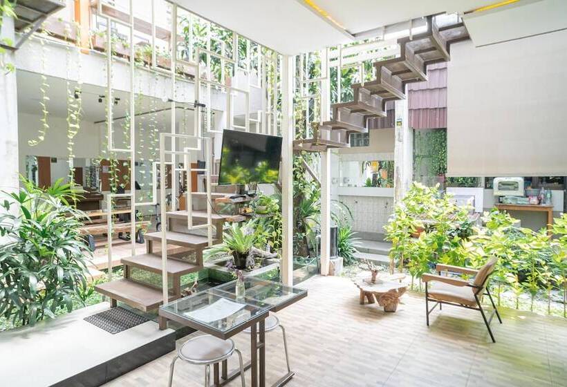 בית מלון כפרי Reddoorz Syariah Near Transmart Mx Malang