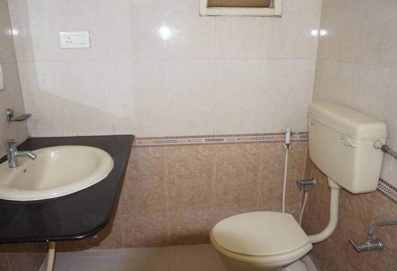 هتل Surya Residency Majestic