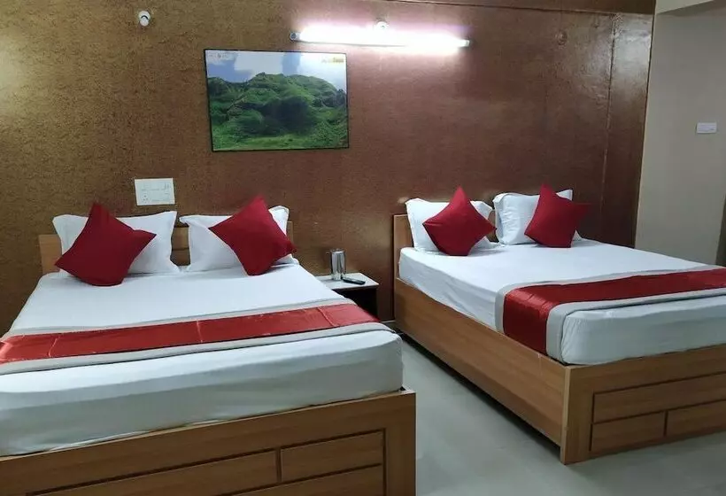 هتل Surya Residency Majestic