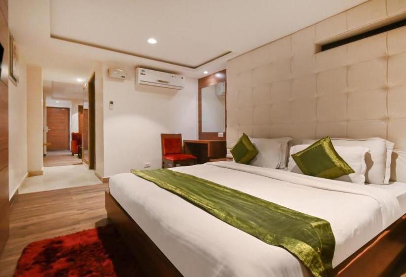 هتل Treebo Tryst Rv Inn