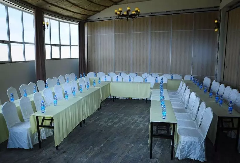 هتل Zobel Resort