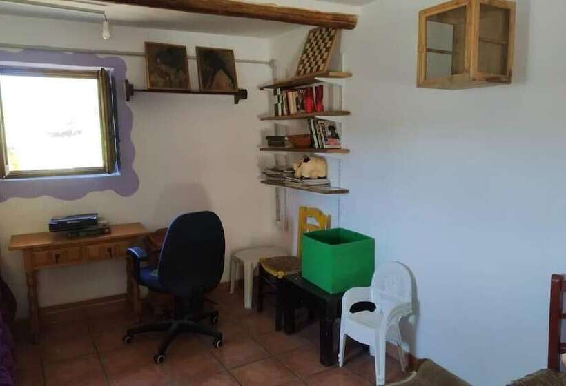 Refugio Arrabales De La Alpujarra Hostel