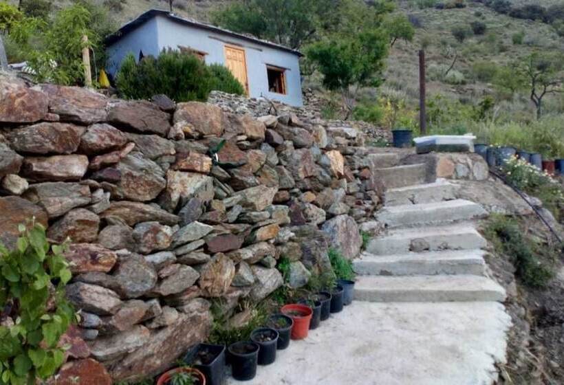 Refugio Arrabales De La Alpujarra Hostel