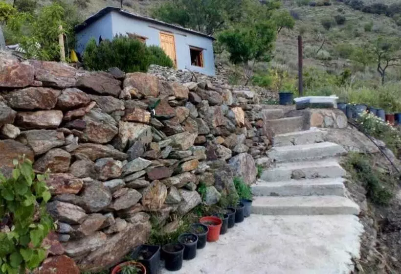 Refugio Arrabales De La Alpujarra   Hostel