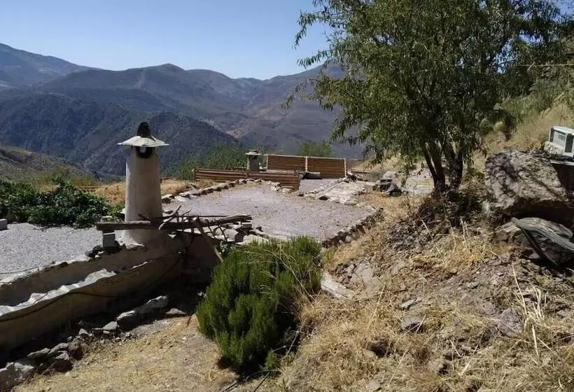Refugio Arrabales De La Alpujarra   Hostel