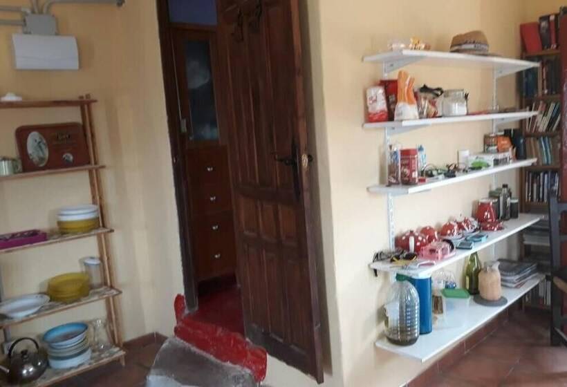 Refugio Arrabales De La Alpujarra Hostel