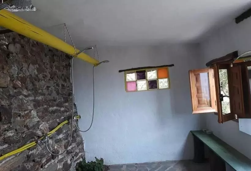 Refugio Arrabales De La Alpujarra   Hostel