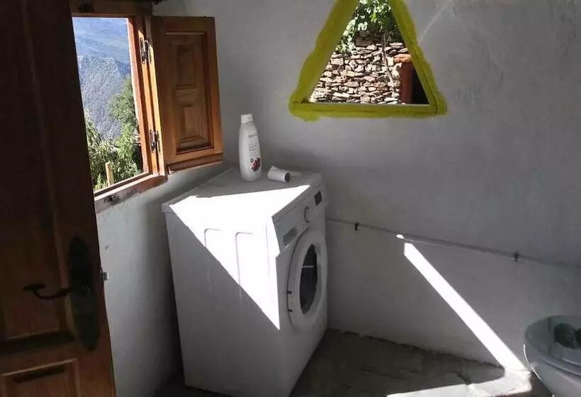 Refugio Arrabales De La Alpujarra   Hostel