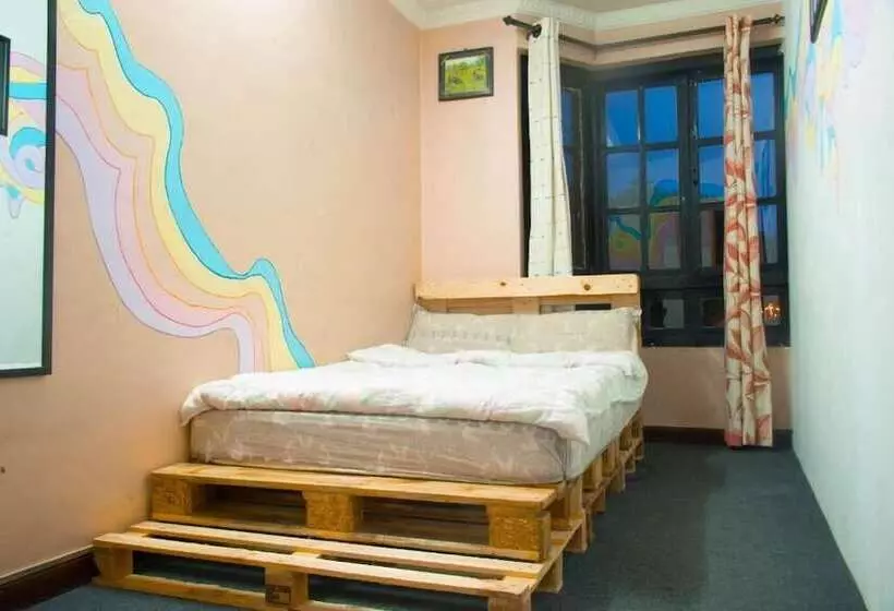 Wanderthirst Hostel