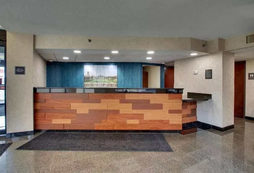 ホテル Best Western Plus Indianapolis North At Pyramids