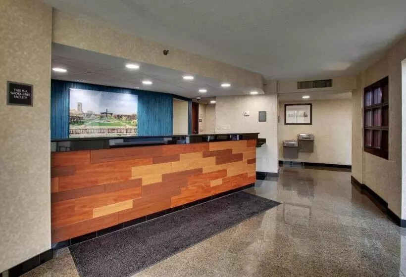 ホテル Best Western Plus Indianapolis North At Pyramids