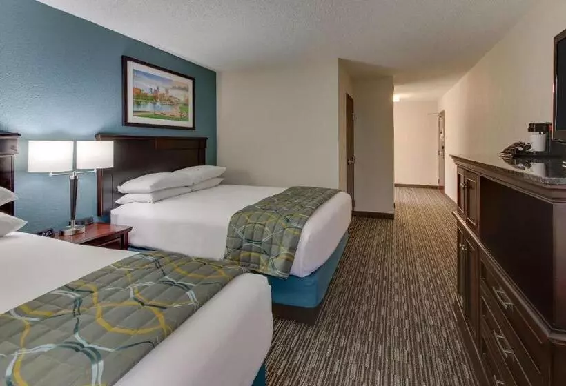 ホテル Best Western Plus Indianapolis North At Pyramids