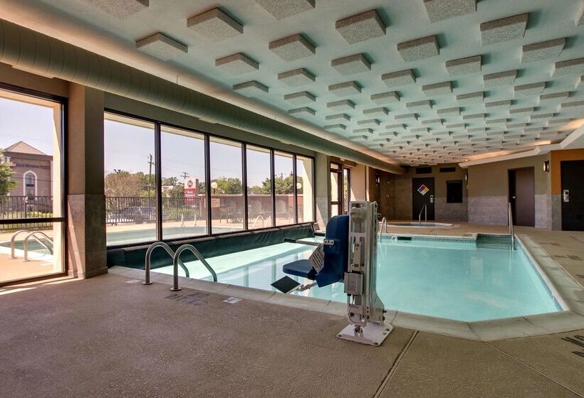 호텔 Drury Inn & Suites Greensboro