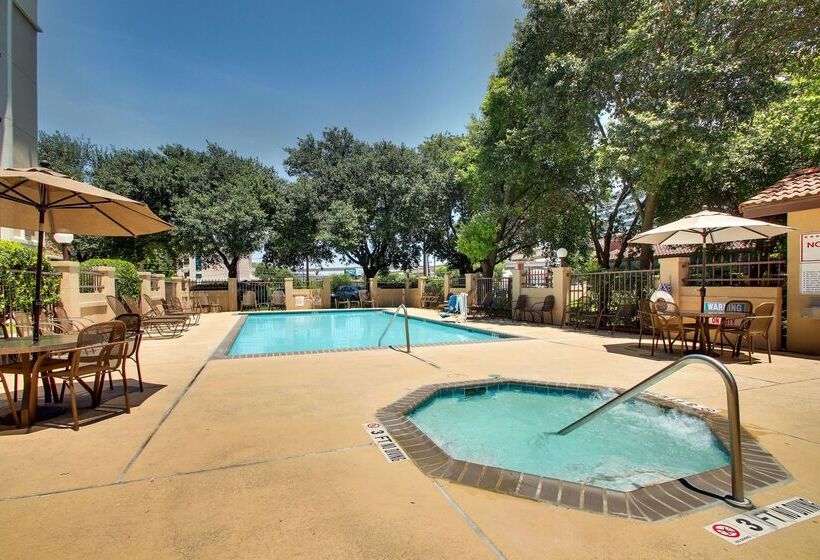 Drury Plaza Hotel San Antonio Airport